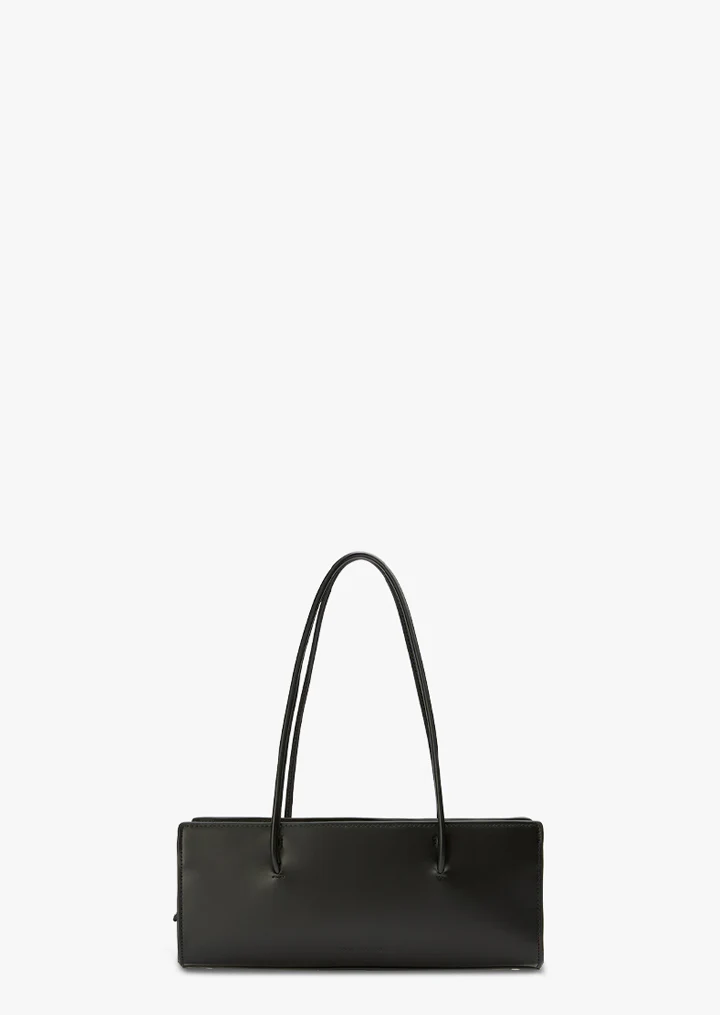Flora Black Smooth