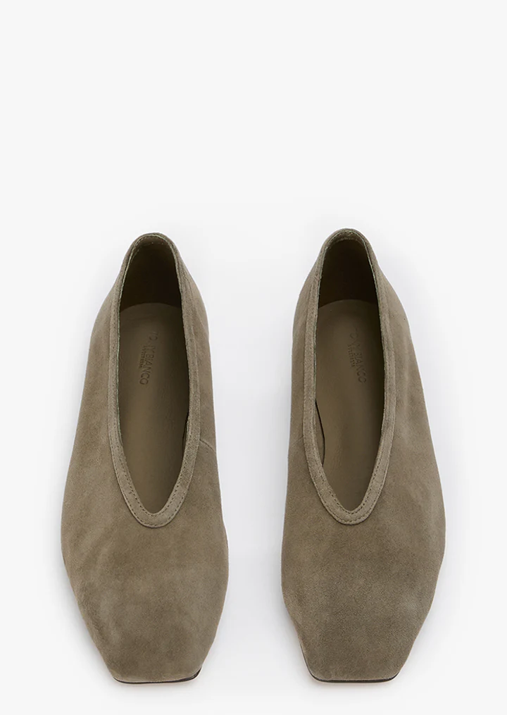 Bianca Cemento Suede - Image 3