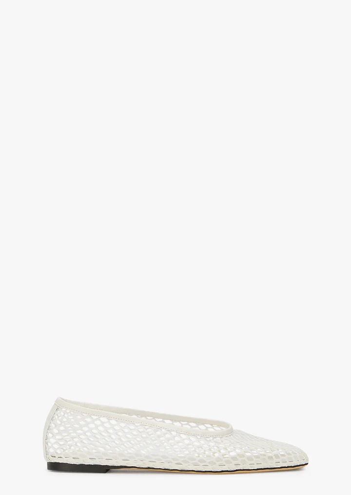 Buzz White Mesh