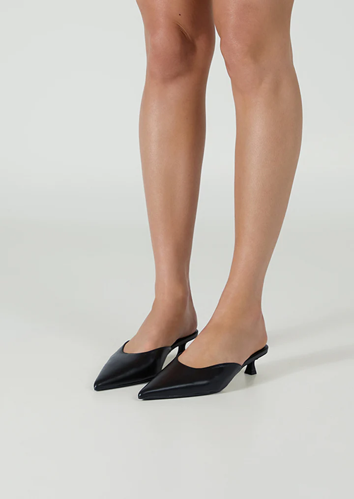 Collette Black Valencia - Image 2