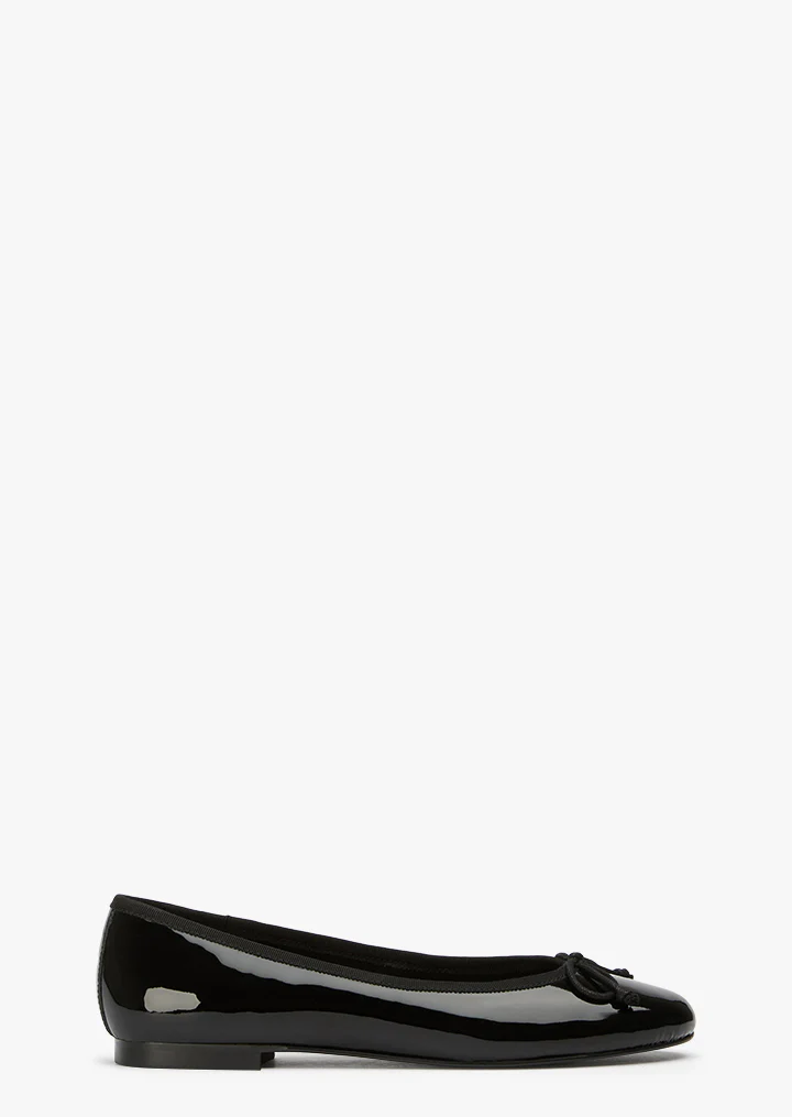 Comma Black Patent